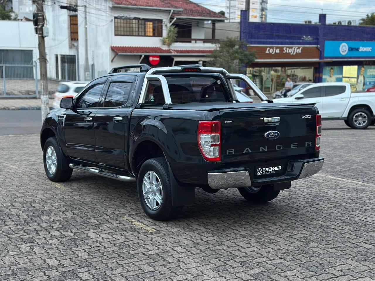 Foto Ford Ranger XLT Gasolina 2015